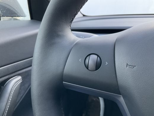 Tesla Model 3 Standard RWD Plus SOH 92% LFP Trekhaak Autopilot Stoelverw. 60 kWh ActivLease financial lease