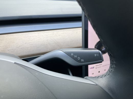 Tesla Model 3 Standard RWD Plus SOH 92% LFP Trekhaak Autopilot Stoelverw. 60 kWh ActivLease financial lease