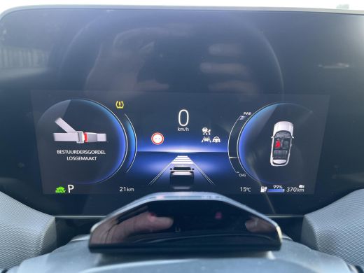 Toyota Urban Cruiser Dynamic 61 kWh | Navigatie | Apple CarPlay/Android auto | Achteruitrijcamera ActivLease financial lease