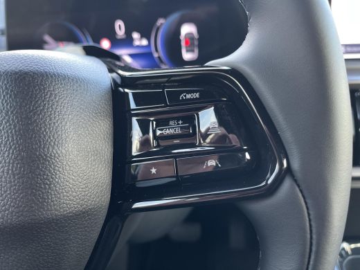 Toyota Urban Cruiser Dynamic 61 kWh | Navigatie | Apple CarPlay/Android auto | Achteruitrijcamera ActivLease financial lease