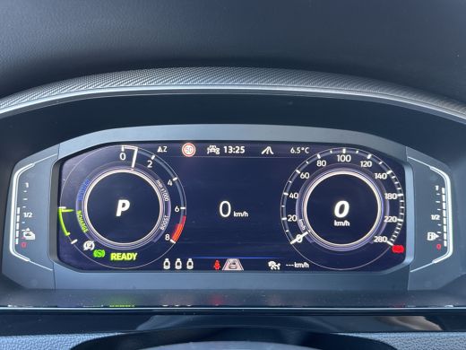 Volkswagen Arteon eHYBRID 218PK DSG R-LINE BUSINESS+ TREKHAAK/360CAMERA/IQ-LIGHT ActivLease financial lease