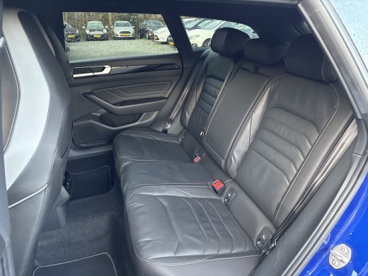 Volkswagen Arteon eHYBRID 218PK DSG R-LINE BUSINESS+ VOL.LEDER/360CAMERA/HEAD-UP/TREKHAAK ActivLease financial lease