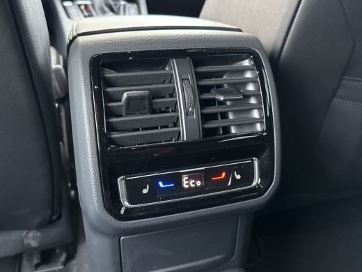 Volkswagen Arteon eHYBRID 218PK DSG R-LINE BUSINESS+ VOL.LEDER/360CAMERA/HEAD-UP/TREKHAAK ActivLease financial lease