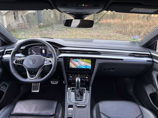 Volkswagen Arteon eHYBRID 218PK DSG R-LINE BUSINESS+ VOL.LEDER/360CAMERA/HEAD-UP/TREKHAAK ActivLease financial lease