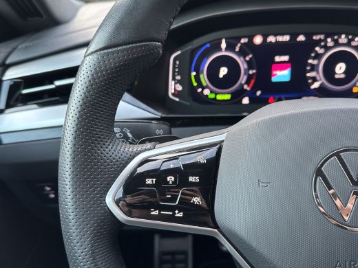 Volkswagen Arteon eHYBRID 218PK DSG R-LINE BUSINESS+ VOL.LEDER/360CAMERA/HEAD-UP/TREKHAAK ActivLease financial lease