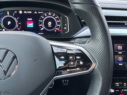 Volkswagen Arteon eHYBRID 218PK DSG R-LINE BUSINESS+ VOL.LEDER/360CAMERA/HEAD-UP/TREKHAAK ActivLease financial lease