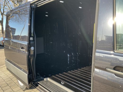 Volkswagen Crafter 30 2.0 TDI L3H2 Trendline 140pk Hand | Trekhaak met opstap | App connect ActivLease financial lease