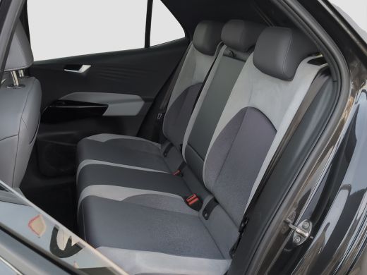 Volkswagen ID.3 First Max 58 kWh | Trekhaak | Panoramadak | Adap. Cruise | Navigatie | Elek Stoelen | Achteruitri... ActivLease financial lease