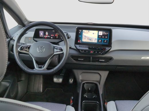 Volkswagen ID.3 First Max 58 kWh | Trekhaak | Panoramadak | Adap. Cruise | Navigatie | Elek Stoelen | Achteruitri... ActivLease financial lease