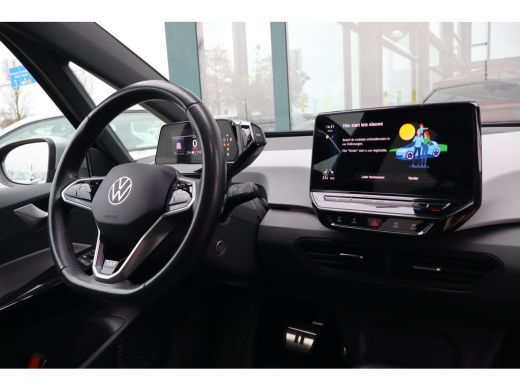 Volkswagen ID.3 First Plus 58 kWh 204PK | Achteruitrijcamera | Cruise control adaptief met Stop&Go | Keyless entry ActivLease financial lease