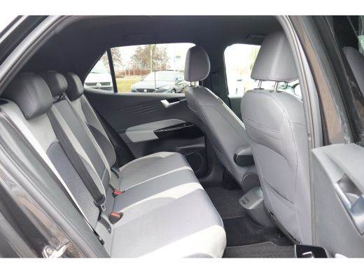 Volkswagen ID.3 First Plus 58 kWh 204PK | Achteruitrijcamera | Cruise control adaptief met Stop&Go | Keyless entry ActivLease financial lease