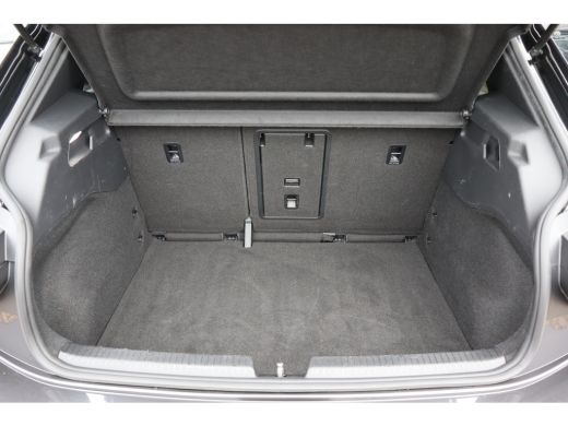 Volkswagen ID.3 First Plus 58 kWh 204PK | Achteruitrijcamera | Cruise control adaptief met Stop&Go | Keyless entry ActivLease financial lease