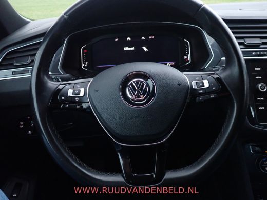 Volkswagen Tiguan 1.5 TSI ACT R-LINE CARPLAY / ACC / VIRTUAL-DISPLAY / KEYLESS ActivLease financial lease