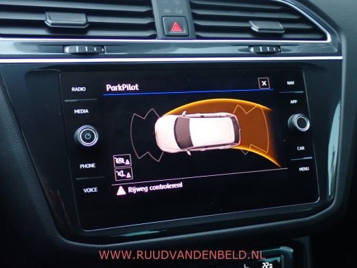 Volkswagen Tiguan 1.5 TSI ACT R-LINE CARPLAY / ACC / VIRTUAL-DISPLAY / KEYLESS ActivLease financial lease