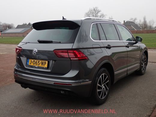 Volkswagen Tiguan 1.5 TSI ACT R-LINE CARPLAY / ACC / VIRTUAL-DISPLAY / KEYLESS ActivLease financial lease