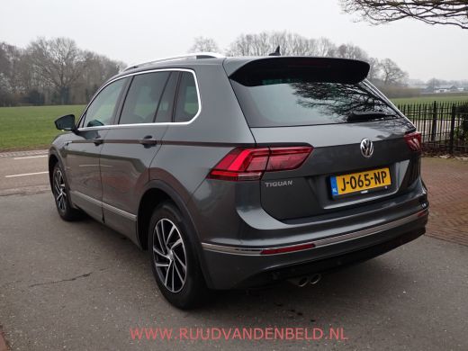 Volkswagen Tiguan 1.5 TSI ACT R-LINE CARPLAY / ACC / VIRTUAL-DISPLAY / KEYLESS ActivLease financial lease