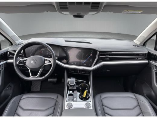 Volkswagen Touareg 3.0 TSi eHybrid ELEGANCE 4MOTION HEAD-UP/LUCHTVERING/PANORAMADAK ActivLease financial lease