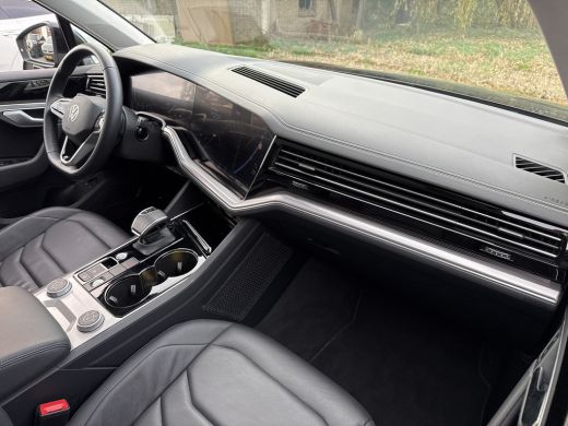 Volkswagen Touareg 3.0 TSi eHybrid ELEGANCE 4MOTION HEAD-UP/LUCHTVERING/PANORAMADAK ActivLease financial lease