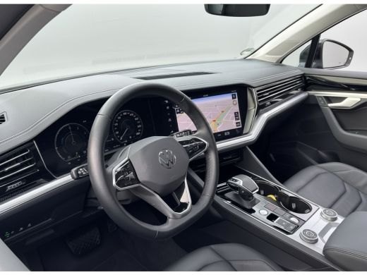 Volkswagen Touareg 3.0 TSi eHybrid ELEGANCE 4MOTION HEAD-UP/LUCHTVERING/PANORAMADAK ActivLease financial lease