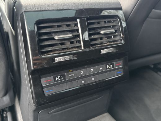 Volkswagen Touareg 3.0 TSi eHybrid ELEGANCE 4MOTION HEAD-UP/LUCHTVERING/PANORAMADAK ActivLease financial lease