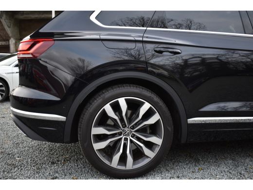 Volkswagen Touareg 3.0 TSi eHybrid ELEGANCE 4MOTION HEAD-UP/LUCHTVERING/PANORAMADAK ActivLease financial lease
