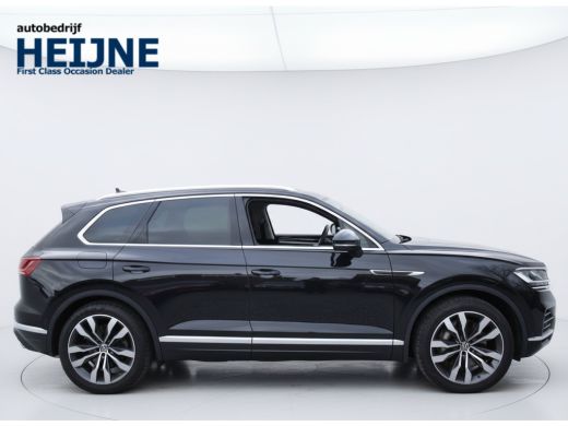 Volkswagen Touareg 3.0 TSi eHybrid ELEGANCE 4MOTION HEAD-UP/LUCHTVERING/PANORAMADAK ActivLease financial lease