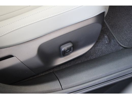 Volvo  EX30 Twin Motor Performance 428PK Ultra | Panoramadak | 360 graden | Park Assist Pilot | Elek stoelen ... ActivLease financial lease