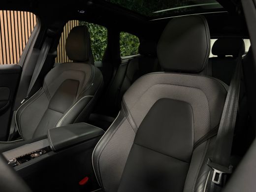 Volvo  XC60 T8 AWD Recharge Ultra Black Edition | Bowers & Wilkins | Luchtvering | Trekhaak | 360&deg; Camera | 4... ActivLease financial lease