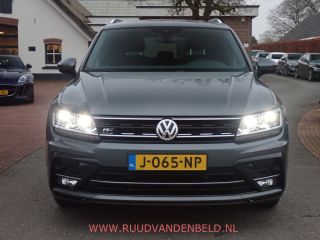 Volkswagen Tiguan 1.5 TSI ACT R-LINE CARPLAY / ACC / VIRTUAL-DISPLAY / KEYLESS