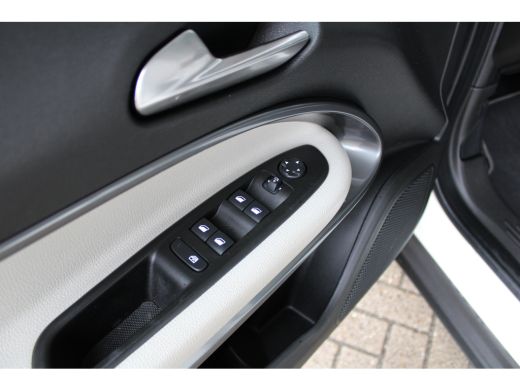 Fiat 600 1.2 Hybrid La Prima Lederen bekleding | Stoelverwarming | Camera | Navigatie | Adaptieve cruise c... ActivLease financial lease