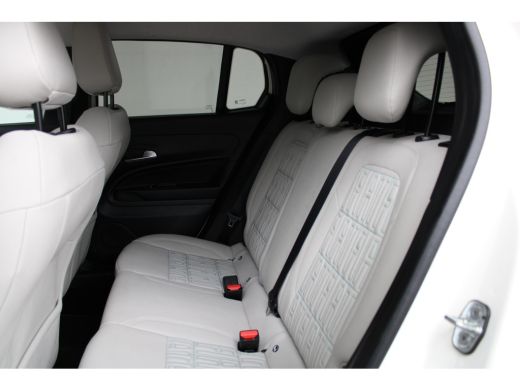 Fiat 600 1.2 Hybrid La Prima Lederen bekleding | Stoelverwarming | Camera | Navigatie | Adaptieve cruise c... ActivLease financial lease