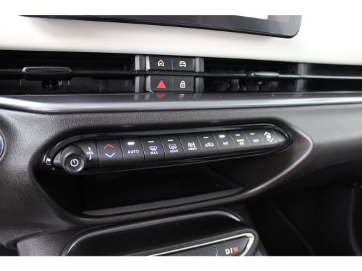 Fiat 600 1.2 Hybrid La Prima Lederen bekleding | Stoelverwarming | Camera | Navigatie | Adaptieve cruise c... ActivLease financial lease