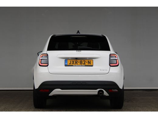 Fiat 600 1.2 Hybrid La Prima Lederen bekleding | Stoelverwarming | Camera | Navigatie | Adaptieve cruise c... ActivLease financial lease