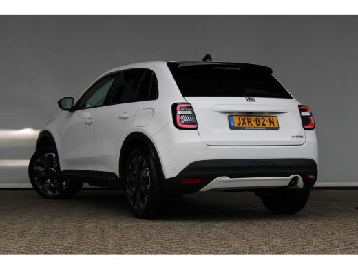 Fiat 600 1.2 Hybrid La Prima Lederen bekleding | Stoelverwarming | Camera | Navigatie | Adaptieve cruise c... ActivLease financial lease