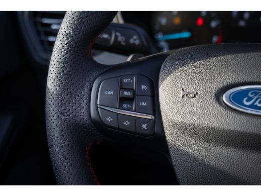 Ford Focus 1.0 155pk Hybrid ST Line Automaat | Panoramadak | Winter-pack | Privacy-glass | LED Verlichting |... ActivLease financial lease