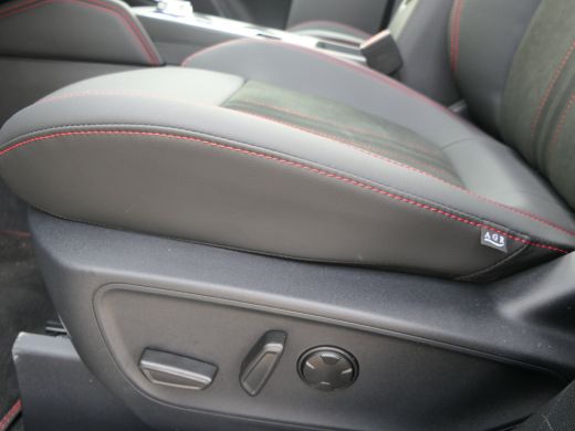 Ford Kuga 2.5 PHEV ST-Line X | Black Pack | Panoramadak | Trekhaak | B&O | Winterpack | AGR Stoelen | Matri... ActivLease financial lease