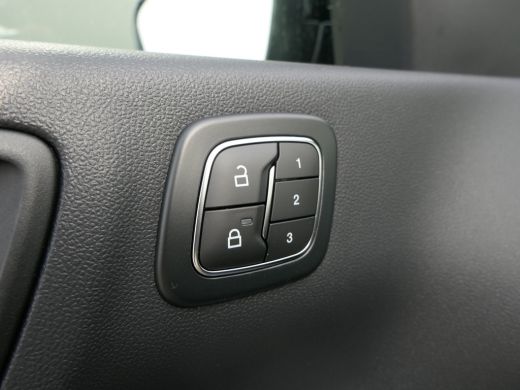 Ford Kuga 2.5 PHEV ST-Line X | Black Pack | Panoramadak | Trekhaak | B&O | Winterpack | AGR Stoelen | Matri... ActivLease financial lease