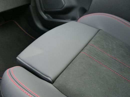 Ford Kuga 2.5 PHEV ST-Line X | Black Pack | Panoramadak | Trekhaak | B&O | Winterpack | AGR Stoelen | Matri... ActivLease financial lease