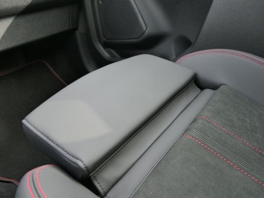 Ford Kuga 2.5 PHEV ST-Line X | Black Pack | Panoramadak | Trekhaak | B&O | Winterpack | AGR Stoelen | Matri... ActivLease financial lease