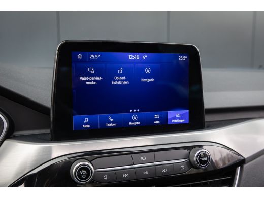 Ford Kuga 2.5 PHEV Titanium | 100% dealer o.h. | Panoramadak | Adaptieve cruise | Trekhaak | Dodehoek detec... ActivLease financial lease