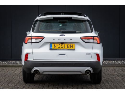 Ford Kuga 2.5 PHEV Titanium | 100% dealer o.h. | Panoramadak | Adaptieve cruise | Trekhaak | Dodehoek detec... ActivLease financial lease