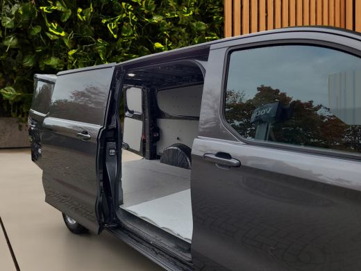 Ford Transit Custom 320 2.0 TDCI L2H1 Limited | Trekhaak | Camera | Stoelverwarming | Keyless ActivLease financial lease