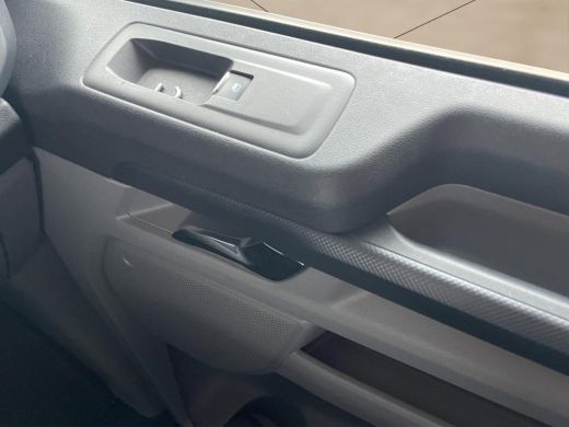 Ford Transit Custom 320 2.0 TDCI L2H1 Limited | Trekhaak | Camera | Stoelverwarming | Keyless ActivLease financial lease