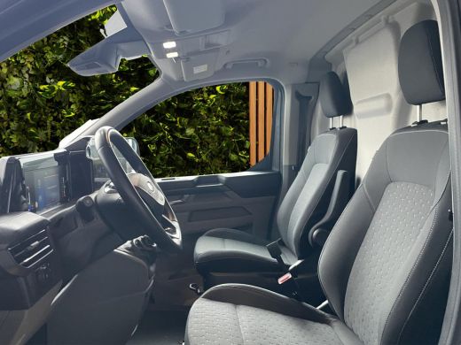 Ford Transit Custom 320 2.0 TDCI L2H1 Limited | Trekhaak | Camera | Stoelverwarming | Keyless ActivLease financial lease