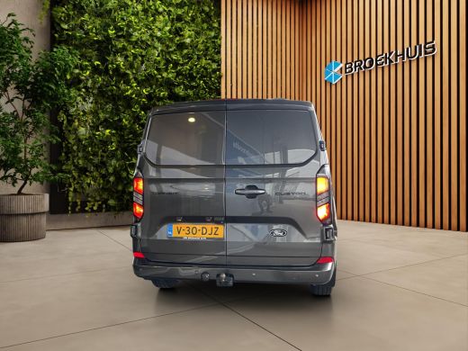 Ford Transit Custom 320 2.0 TDCI L2H1 Limited | Trekhaak | Camera | Stoelverwarming | Keyless ActivLease financial lease