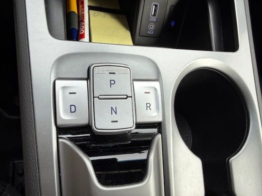 Hyundai Kona EV Premium 64 kWh | Leder | Stoel en stuur verwarming | Stoel ventilatie | | Achteruitrijcamera |... ActivLease financial lease