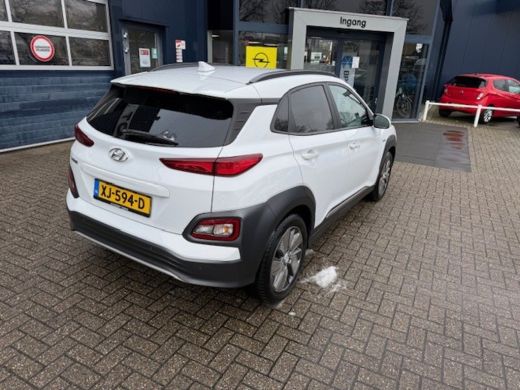 Hyundai Kona EV Premium 64 kWh | Leder | Stoel en stuur verwarming | Stoel ventilatie | | Achteruitrijcamera |... ActivLease financial lease