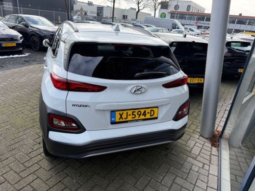 Hyundai Kona EV Premium 64 kWh | Leder | Stoel en stuur verwarming | Stoel ventilatie | | Achteruitrijcamera |... ActivLease financial lease