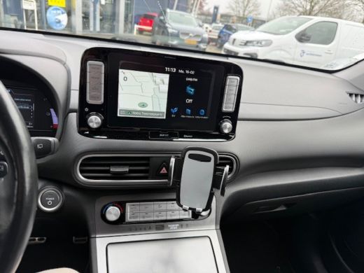 Hyundai Kona EV Premium 64 kWh | Leder | Stoel en stuur verwarming | Stoel ventilatie | | Achteruitrijcamera |... ActivLease financial lease