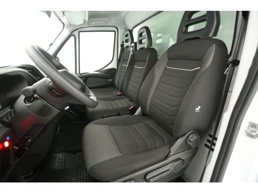 Iveco Daily 35S18H 3.0 410 | 180PK | Bakwagen | Zijdeur | Laadklep | Laadbak | Airco | 3 Zits | Carplay ActivLease financial lease